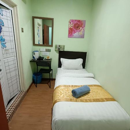 Hotel Zamburger Nur Ramadhan - Previously G Home Hotel Κότα Μπάρου Εξωτερικό φωτογραφία