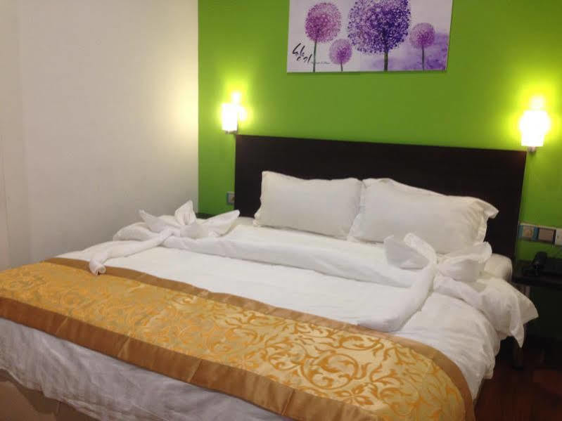 Hotel Zamburger Nur Ramadhan - Previously G Home Hotel Κότα Μπάρου Εξωτερικό φωτογραφία